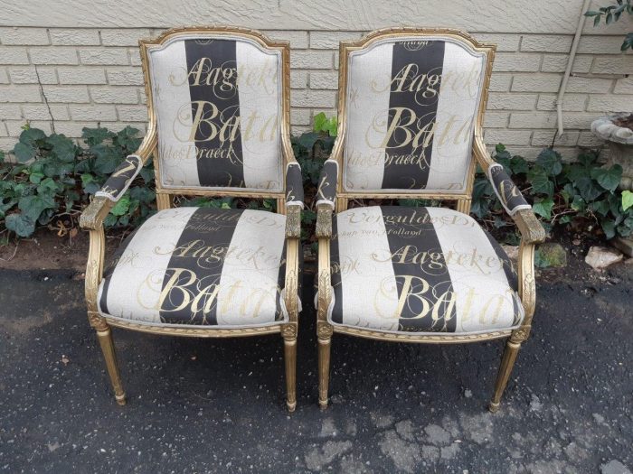 A Fine Pair of Antique/Vintage French Style Gilded Armchairs Upholstered in a Hand-painted Fabric - Image 4