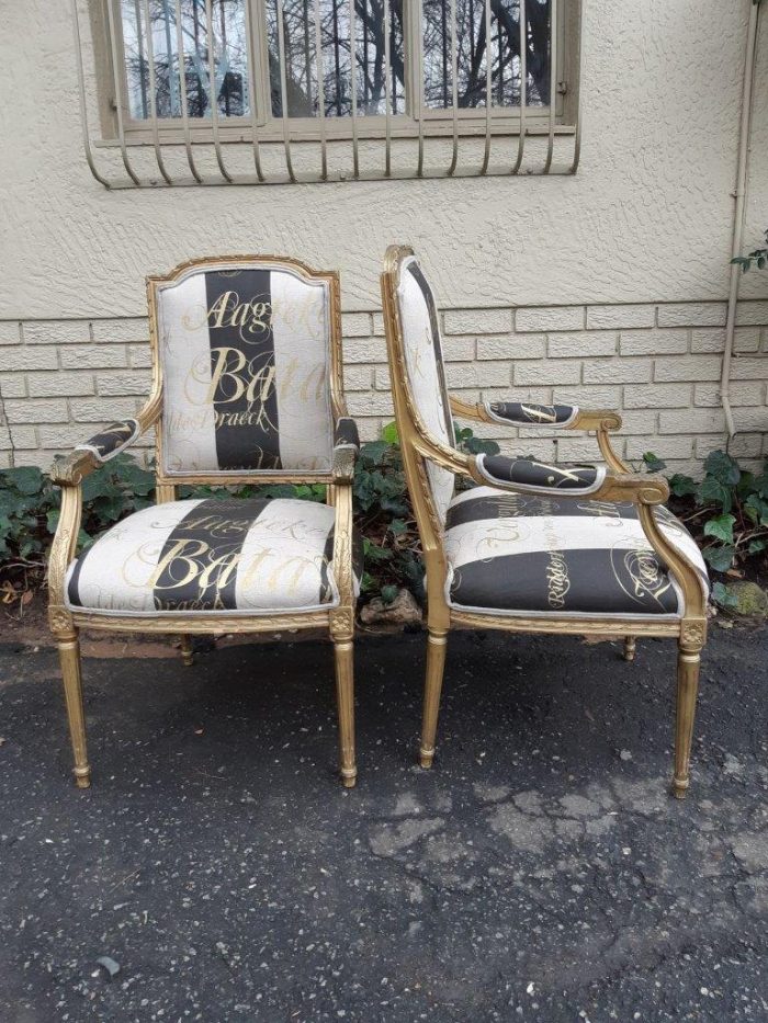 A Fine Pair of Antique/Vintage French Style Gilded Armchairs Upholstered in a Hand-painted Fabric - Image 7