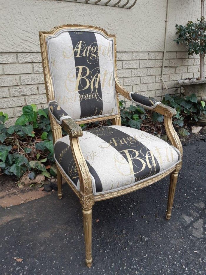 A Fine Pair of Antique/Vintage French Style Gilded Armchairs Upholstered in a Hand-painted Fabric - Image 10