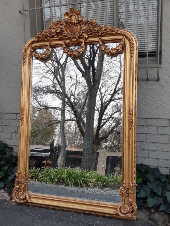 An Ornate and of Large Proportion Giltwood Bevelled Mirror - Image 2