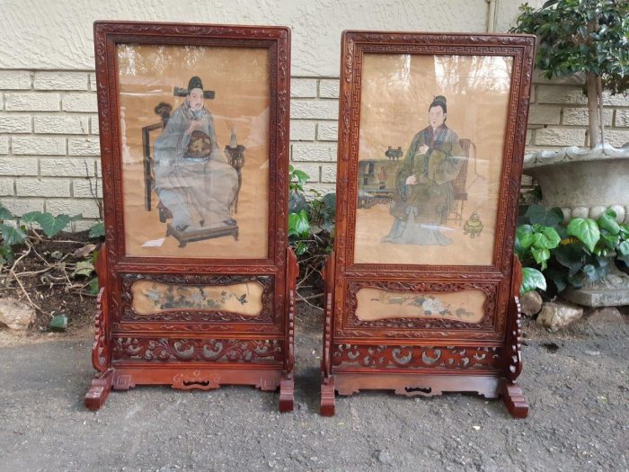 Two Chinese portraits on silk