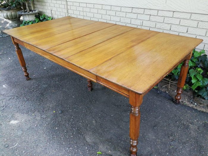 Edwardian Oak Dining Table (10 Seater) - Image 3