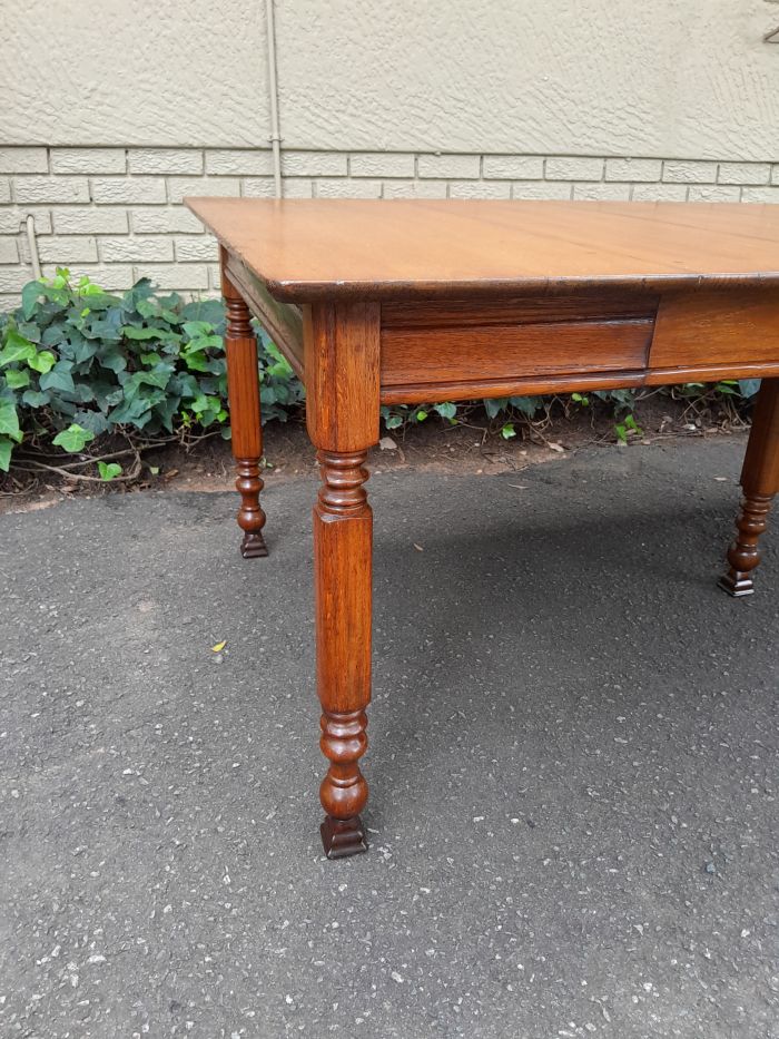 An Antique Edwardian Carved Oak Wood Dining Table (10 Seater) - Image 7