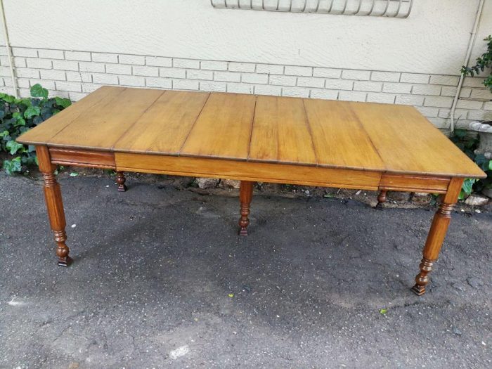 Edwardian Oak Dining Table (10 Seater) - Image 7