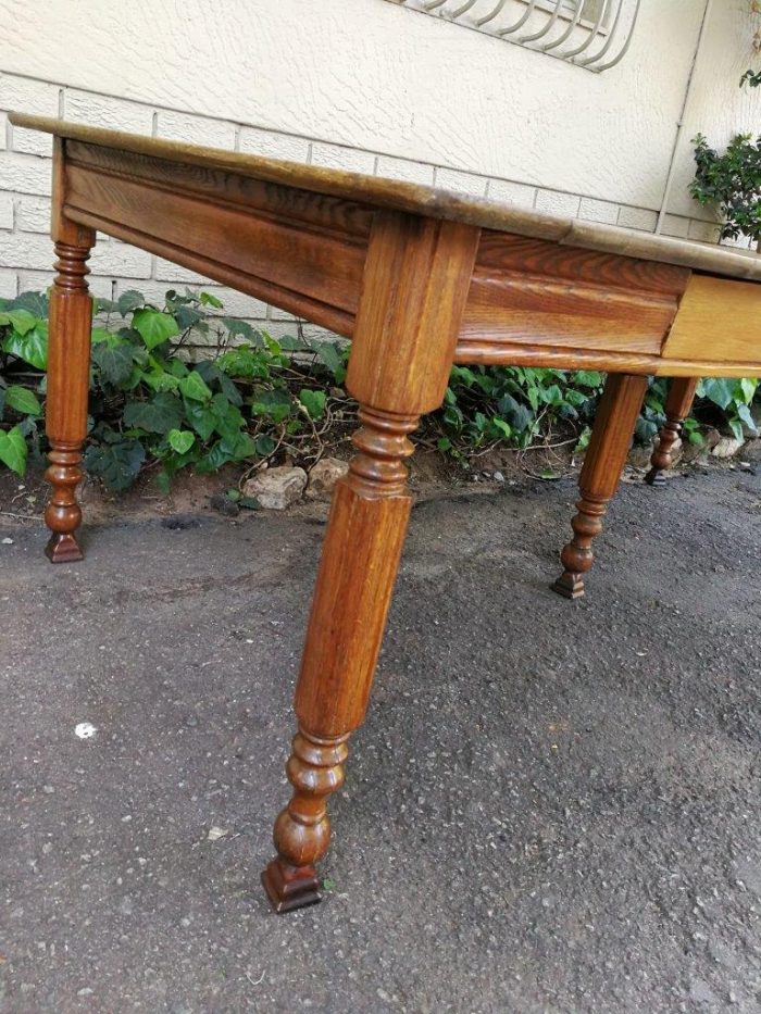 Edwardian Oak Dining Table (10 Seater) - Image 10