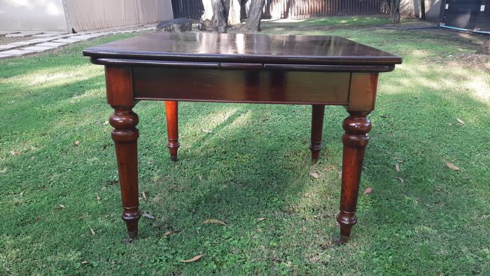 Victorian Mahogany Extension Table On Castors (8 Seater) - Image 13