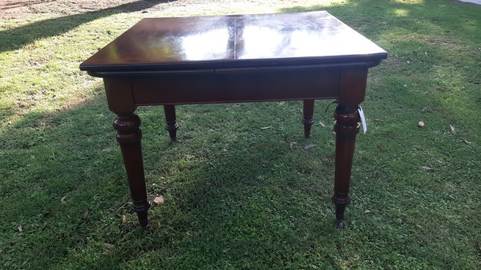 Victorian Mahogany Extension Table On Castors (8 Seater) - Image 15