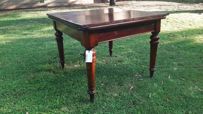 Victorian Mahogany Extension Table On Castors (8 Seater) - Image 16