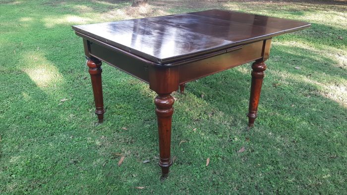 Victorian Mahogany Extension Table On Castors (8 Seater) - Image 18