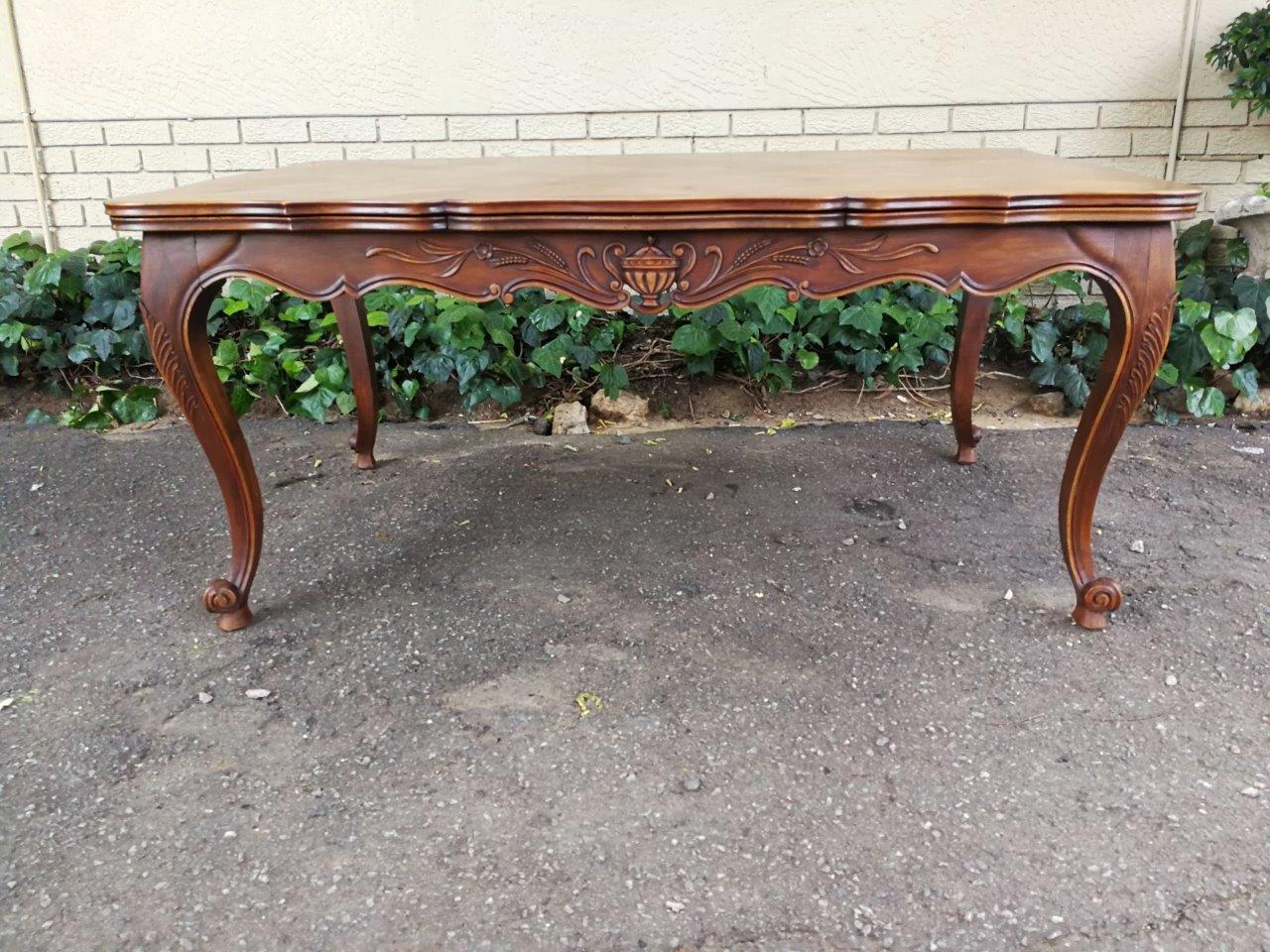 parquetry extension dining table