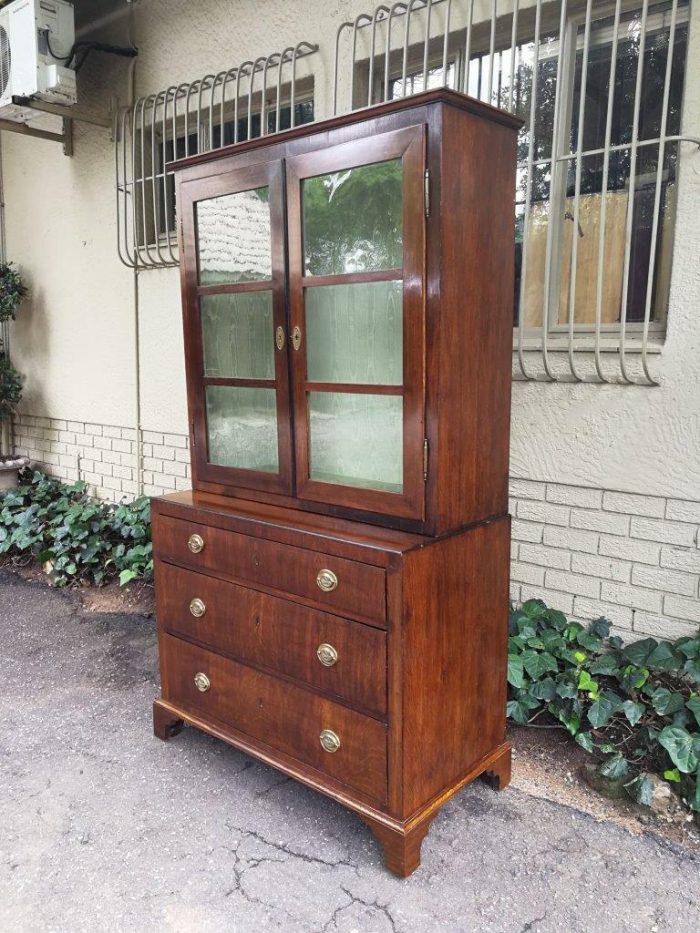 A George III Mahogany Bookcase - Image 3