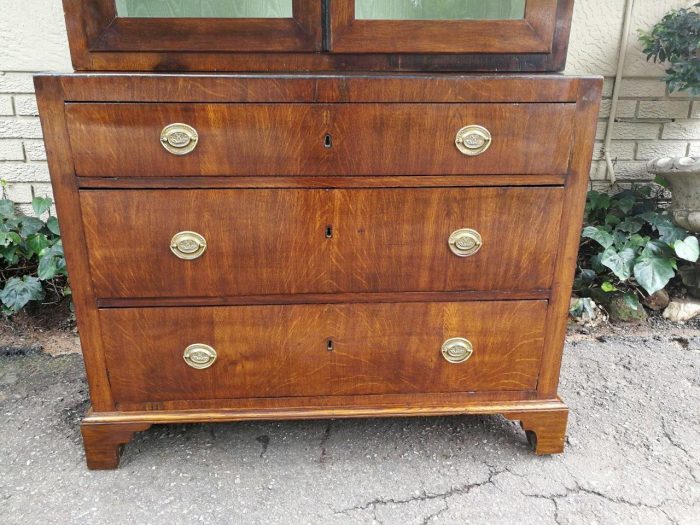 A George III Mahogany Bookcase - Image 6