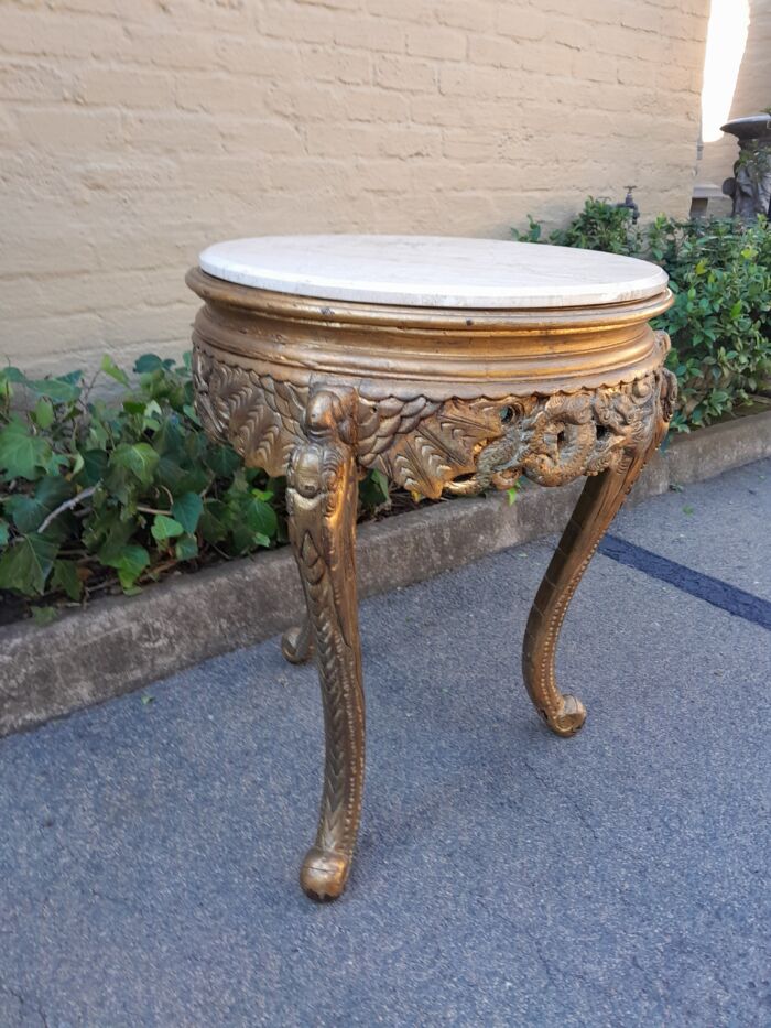 An Early 20th Century Carved and hand-gilded with gold leaf table with Marble Top - Image 6