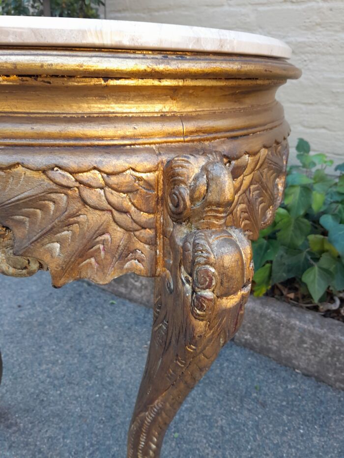 An Early 20th Century Carved and hand-gilded with gold leaf table with Marble Top - Image 8