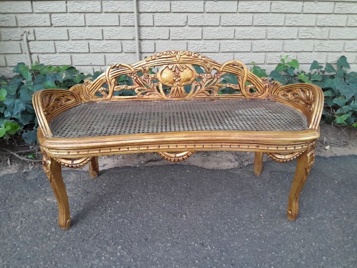 A French Style Set Of Carved and Hand-Gilded Rattan Settee With Two Chairs - Image 6