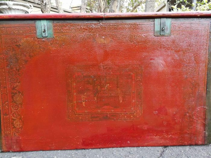 A Chinese Decorative Chest - Image 6