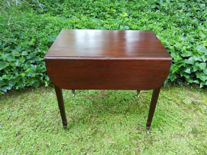 Pembroke Mahogany Drop side Table - Image 2