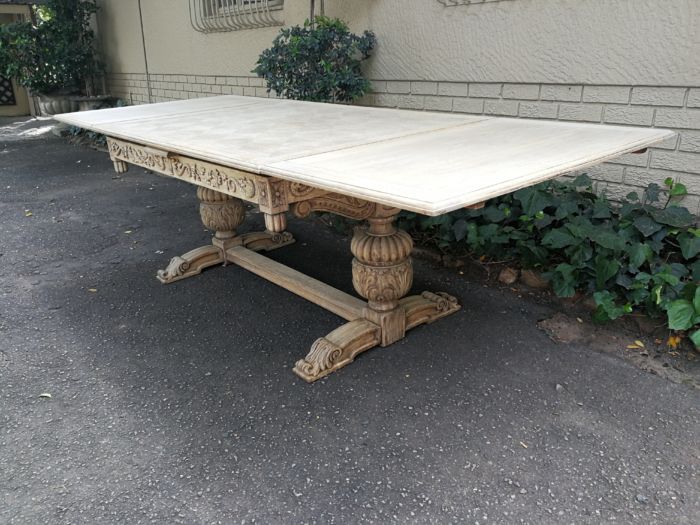 A 20TH Century Carved Dutch Oak Extension Dining / Entrance Table in a Contemporary Bleached Finish  (8 Seater) - Image 5