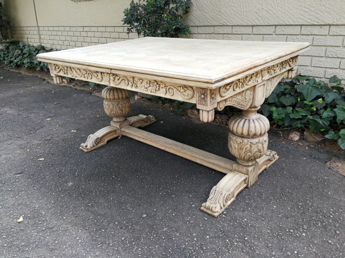 A 20TH Century Carved Dutch Oak Extension Dining / Entrance Table in a Contemporary Bleached Finish  (8 Seater) - Image 9