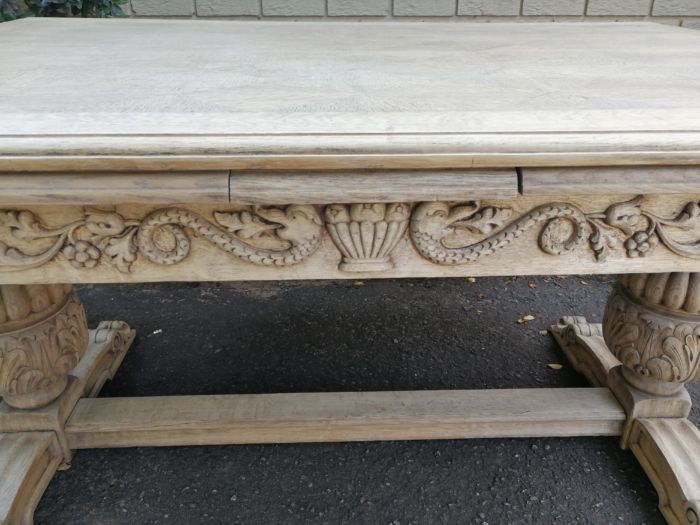 A 20TH Century Carved Dutch Oak Extension Dining / Entrance Table in a Contemporary Bleached Finish  (8 Seater) - Image 13