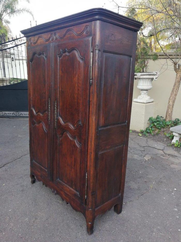 19th Century French Provincial Oak Armoire With Key - Image 5