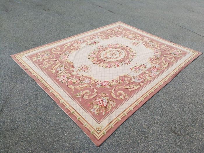 A Handmade French Aubusson Carpet / Rug