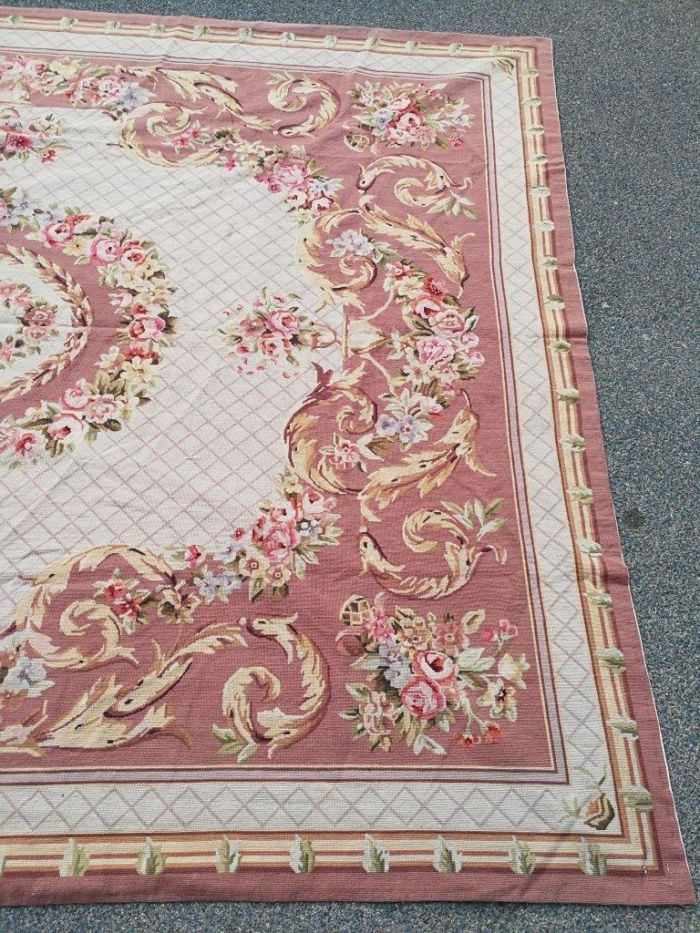 A Handmade French Aubusson Carpet / Rug - Image 5