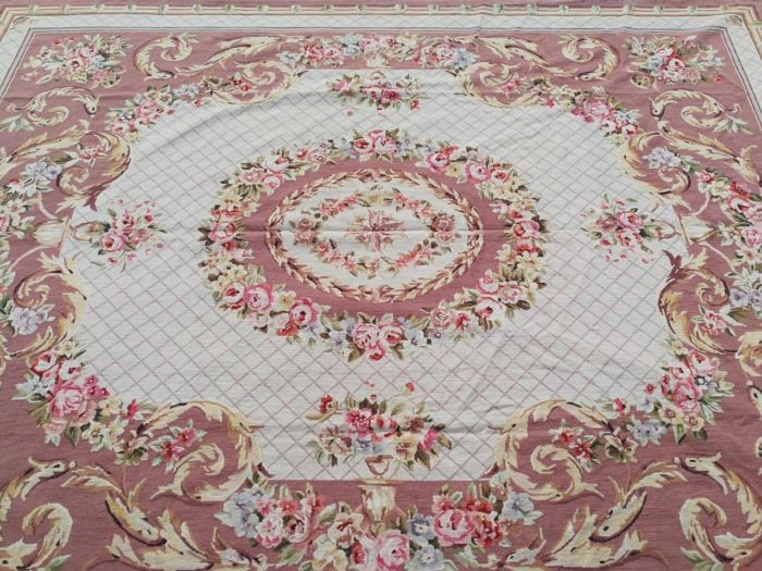 A Handmade French Aubusson Carpet / Rug - Image 7