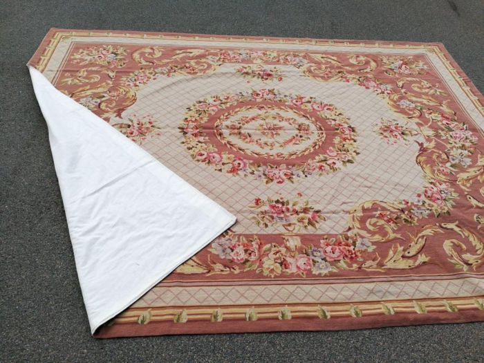 A Handmade French Aubusson Carpet / Rug - Image 9