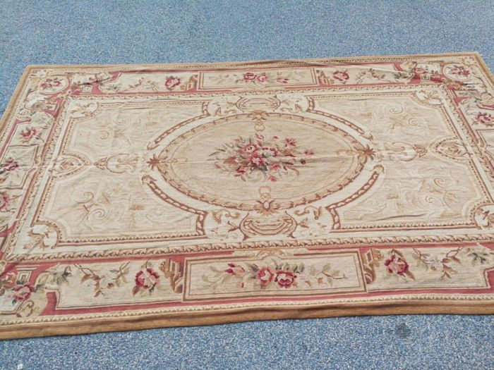 A Handmade French Aubusson Carpet / Rug - Image 4