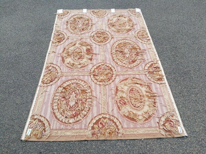 A Handmade French Aubusson Carpet / Rug - Image 6