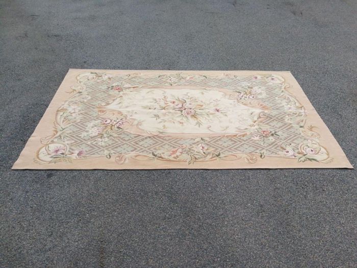 A Handmade French Aubusson Carpet / Rug