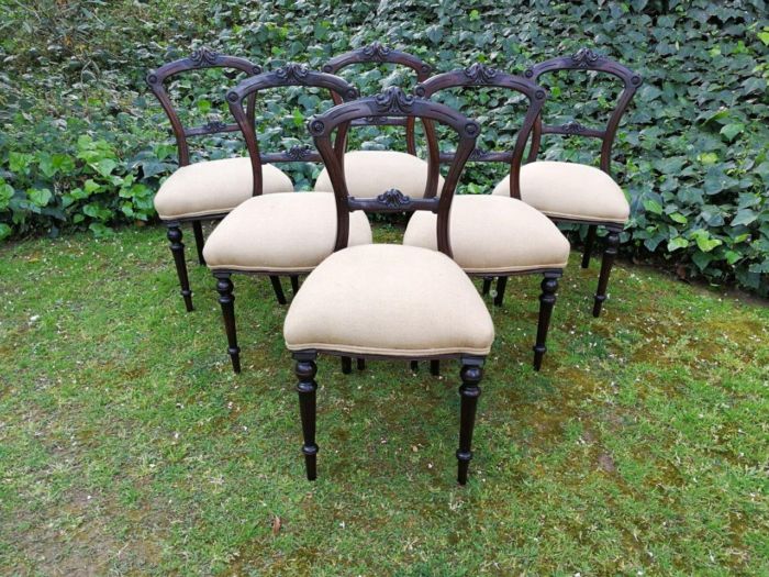 A Set Of 6 Victorian Carved Bustle Back Chairs