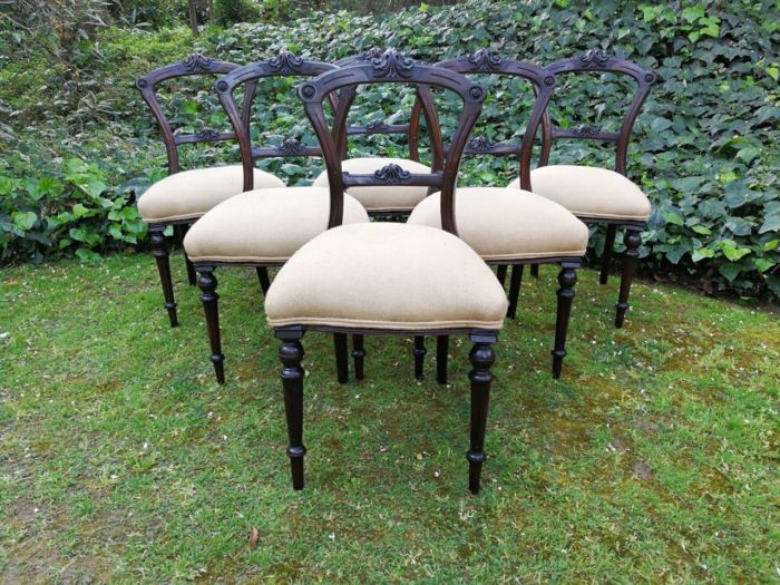 A Set Of 6 Victorian Carved Bustle Back Chairs - Image 2