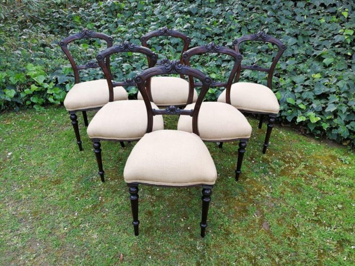 A Set Of 6 Victorian Carved Bustle Back Chairs - Image 3