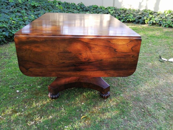 A Victorian rosewood library/sofa table - Image 9