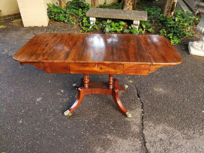 A Circa 1800 Regency Rosewood pembroke table, on castors - Image 4