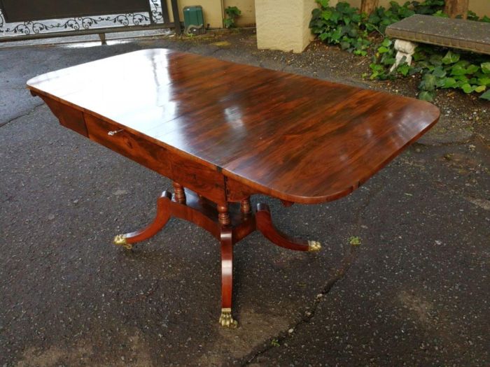 A Circa 1800 Regency Rosewood pembroke table, on castors - Image 7