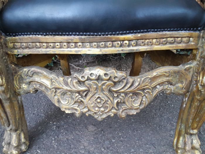 A 20th Century French Style Carved and Gilded King / Throne Armchairs Upholstered in Leather - Image 9