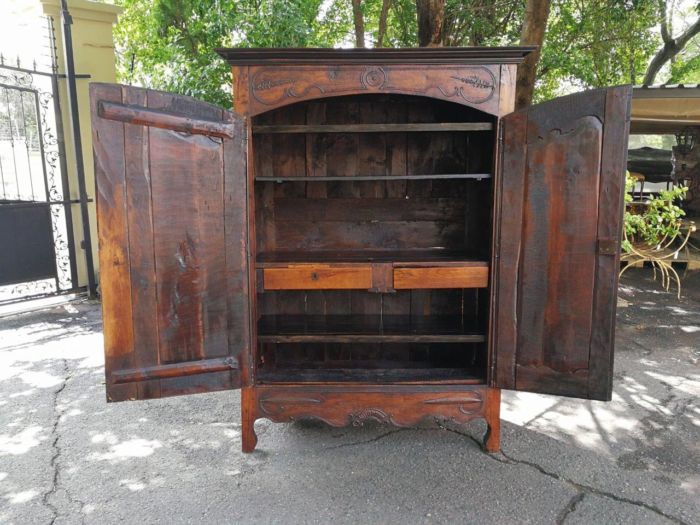 An 18th Century French Armoire - Image 9