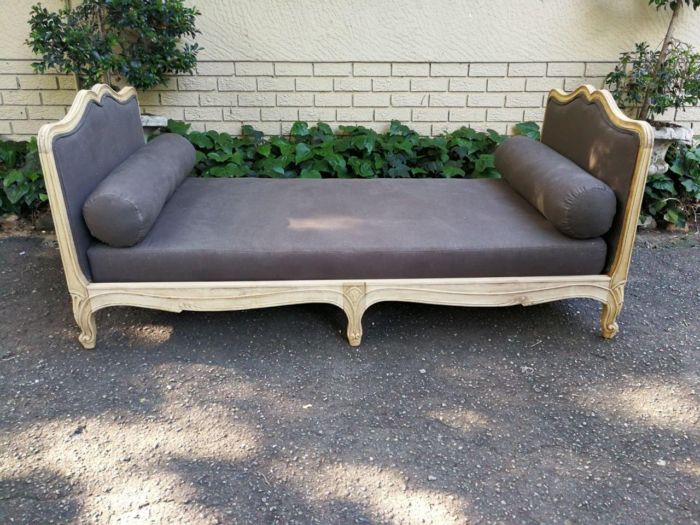 A French-style Carved and Bleached Oak Daybed - Image 4