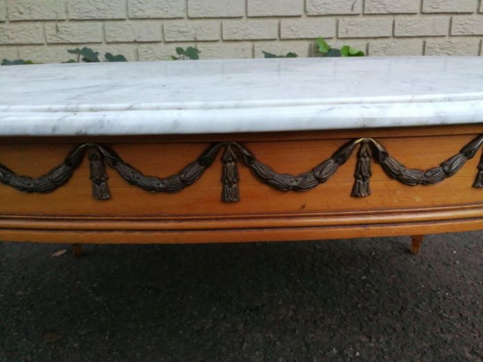 A French-style Marble Top Coffee Table with Brass Decorations - Image 7