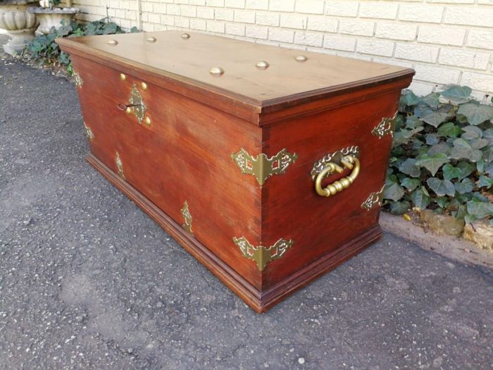 A 19th Century Dutch Colonial Batavian Brass-bound Teak Chest, With Original Lock Plate and Key. Sides With Brass-cut Escutcheons and Heavy Brass "turned" Loop Handles ND - Image 3