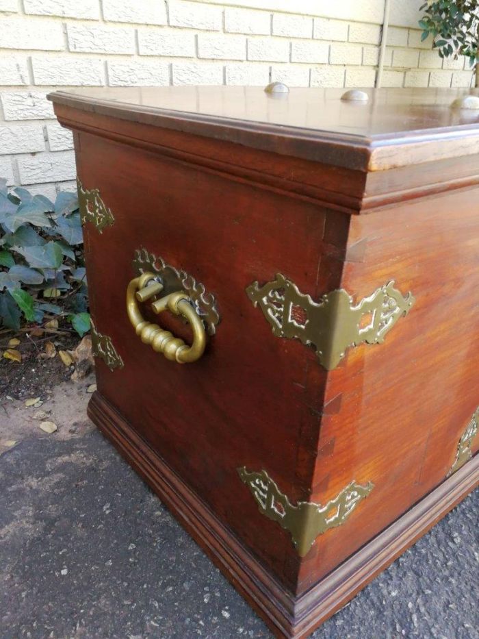 A 19th Century Dutch Colonial Batavian Brass-bound Teak Chest, With Original Lock Plate and Key. Sides With Brass-cut Escutcheons and Heavy Brass "turned" Loop Handles ND - Image 5