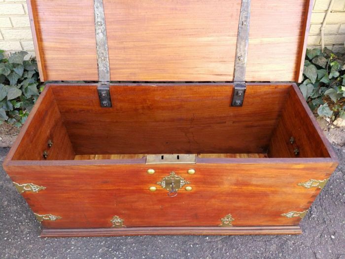 A 19th Century Dutch Colonial Batavian Brass-bound Teak Chest, With Original Lock Plate and Key. Sides With Brass-cut Escutcheons and Heavy Brass "turned" Loop Handles ND - Image 10