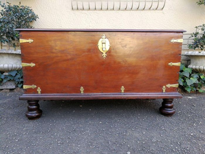 A Rare Large 18th Century Dutch Batavian Trunk/Chest With Original Hardware - Image 3