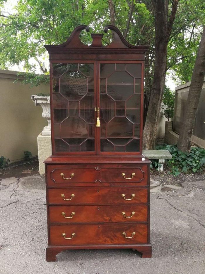 GEORGE III MAHOGANY SECRETAIRE CABINET