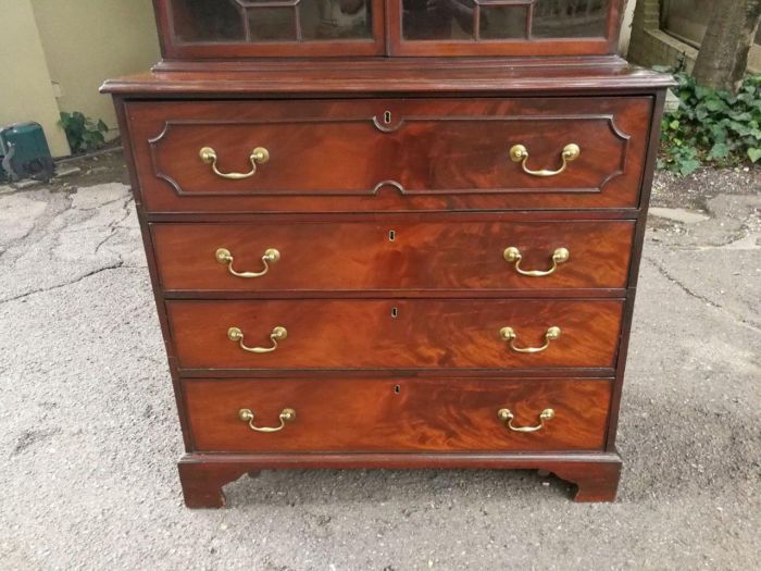 GEORGE III MAHOGANY SECRETAIRE CABINET, CIRCA 1800 - Image 5