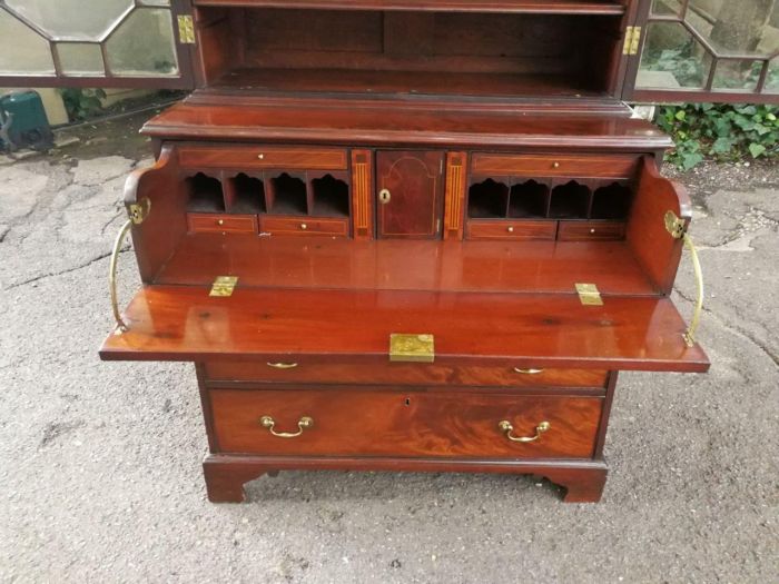 GEORGE III MAHOGANY SECRETAIRE CABINET, CIRCA 1800 - Image 8