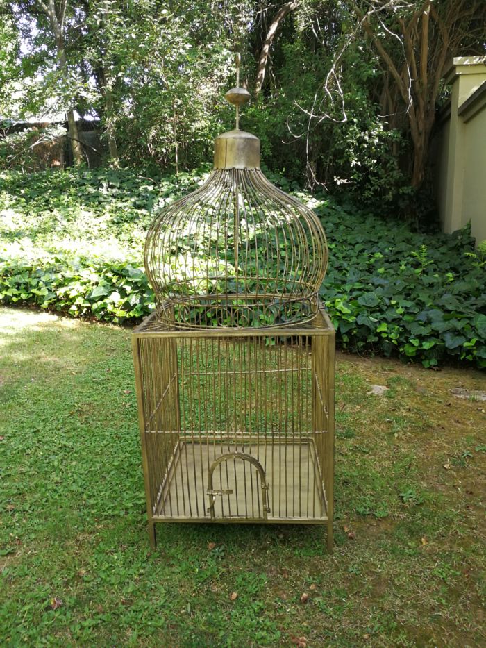 A 20th Century Architectural and Decorative Gold Birdcage of Large Proportion - Image 4